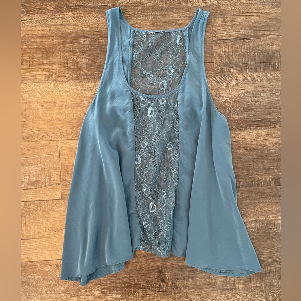 Steal Blue Lace Tunic Top